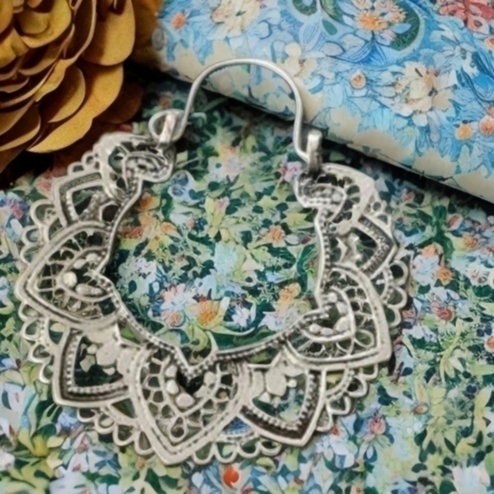 MODCLOTH ANTIQUED BOHO HOOPS 1 - Picture 3 of 5